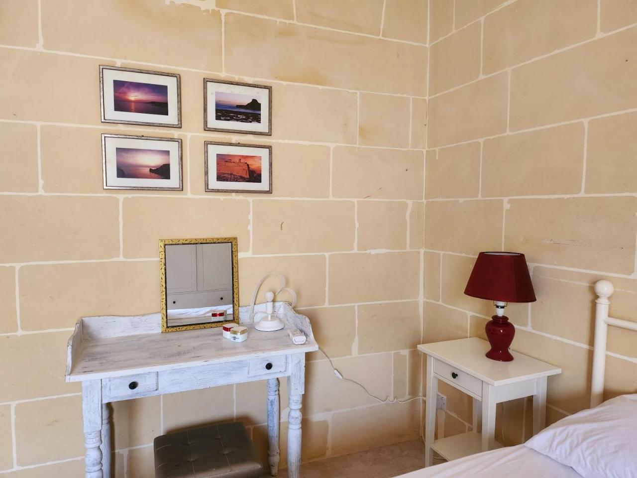 Palm Court Apartment Xlendi