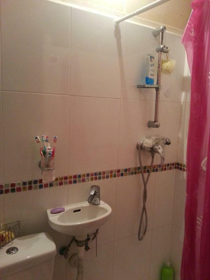 Palm Court Apartment *