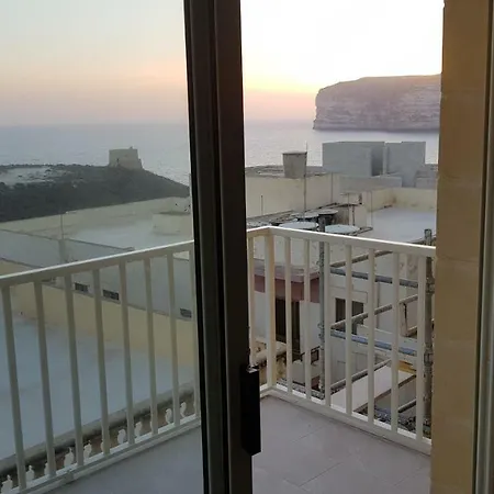 Palm Court Apartment Xlendi Exterior foto