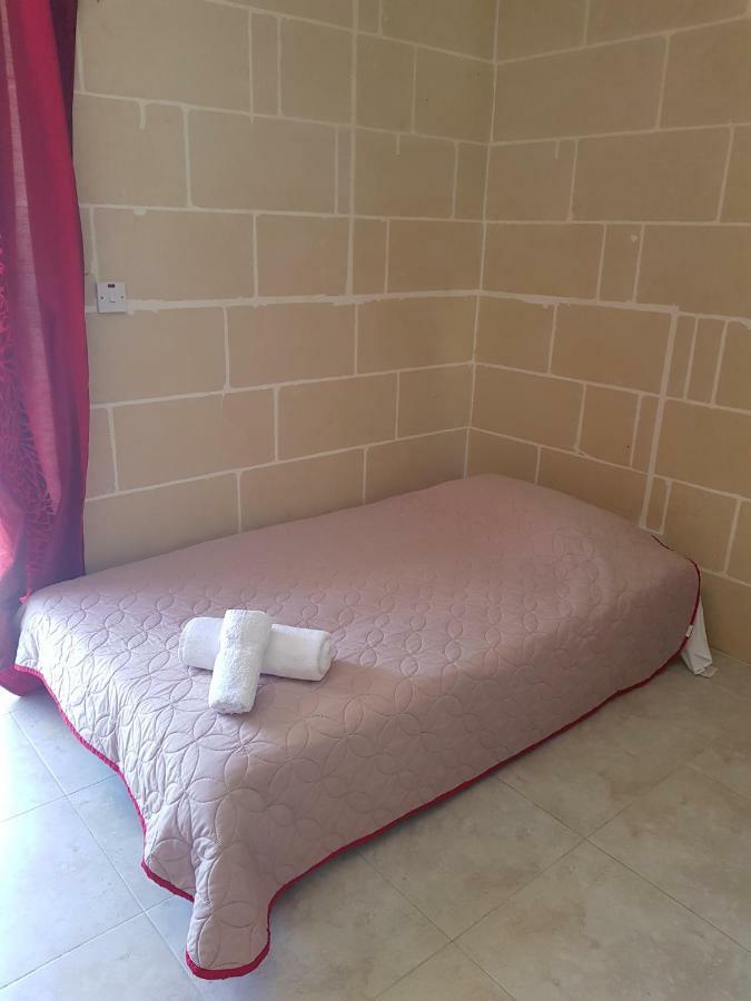 Palm Court * Xlendi